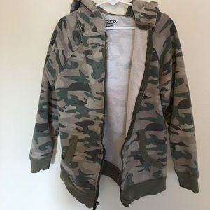 Youth camo zip up hoodie